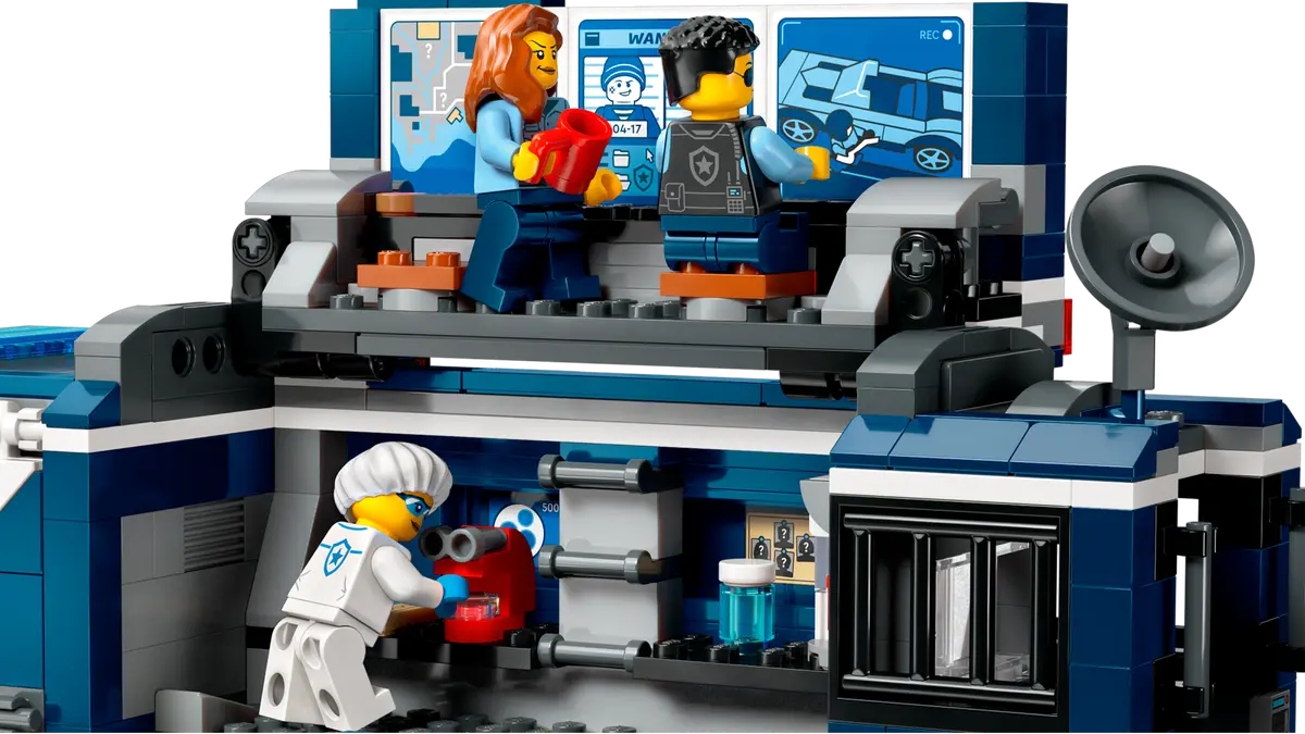 Lego Police Mobile Crime Lab Truck